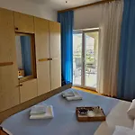 Tojo Apartment