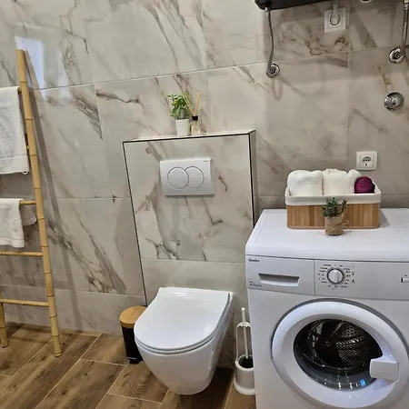 Tojo Apartment