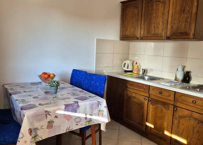 Apartament Tojo